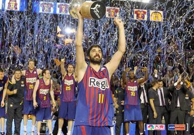 看台动线与 看台动线与